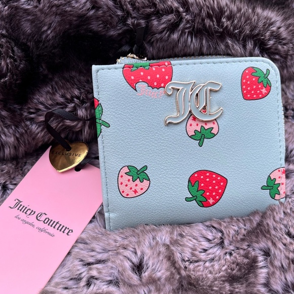 Juicy Couture Handbags - Juicy Couture STRAWBERRY Sweet Juicy L-Zip Card Case Wallet Pastel Turq Multi